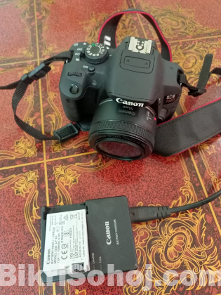 Canon EOS 700d(made in japan)